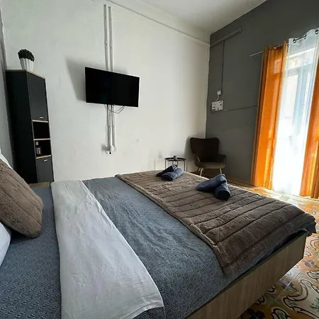 Cozynest - Cettina Casa de hóspedes 3*