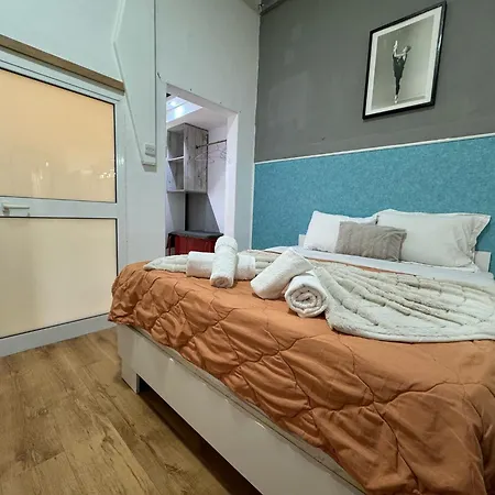 Casa de hóspedes Cozynest - Cettina 3*