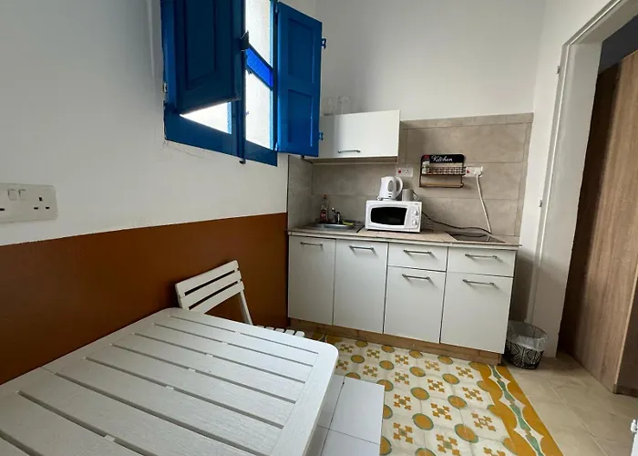Cozynest - Cettina 3* Gżira